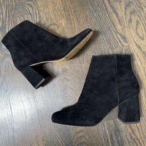 Bella Vita - Black Suede Ankle Booties